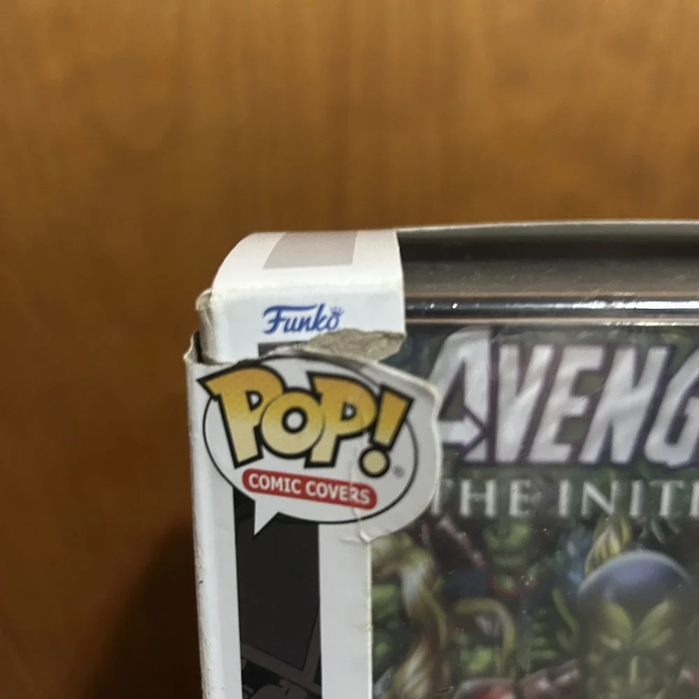 NEW Funko Pop! Comic Book Cover hard case: Marvel - Skrull As‎ Iron Man #16